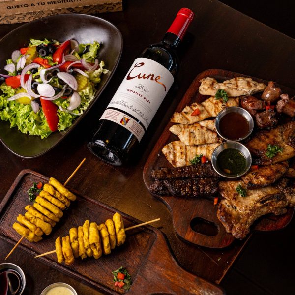 076A0507 Maridaje Perfecto | Tallados Parrillada + Botella Vino Cune - Imagen 1